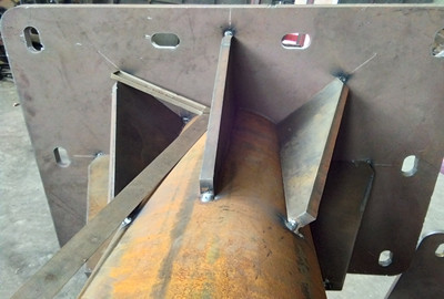 公路交通標志桿